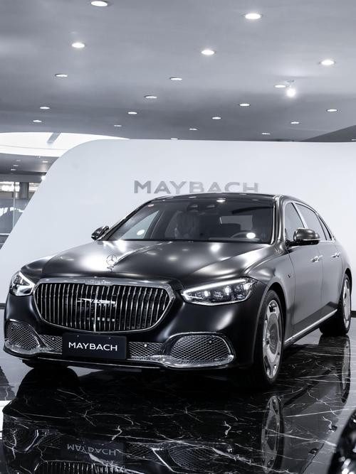 成都255岚图汽车的售后服务让用户无忧出行，迈巴赫未来的豪华车趋势